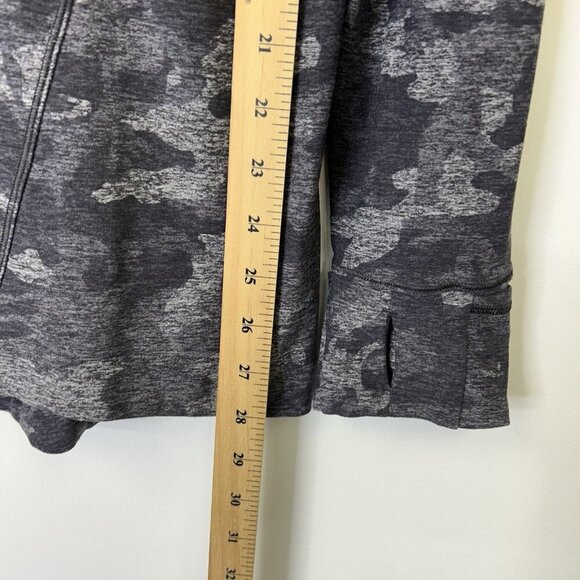 Lululemon Warm Stabilizer 1/2 Zip Hoodie Women’s Size 10 Gray Camo - Picture 8 of 10